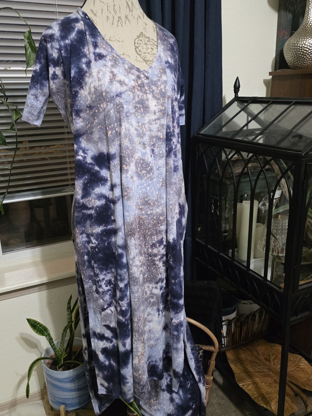 Free People Navy Blue and White Tie-Dye High-Low T Shirt Dress Side Slits
